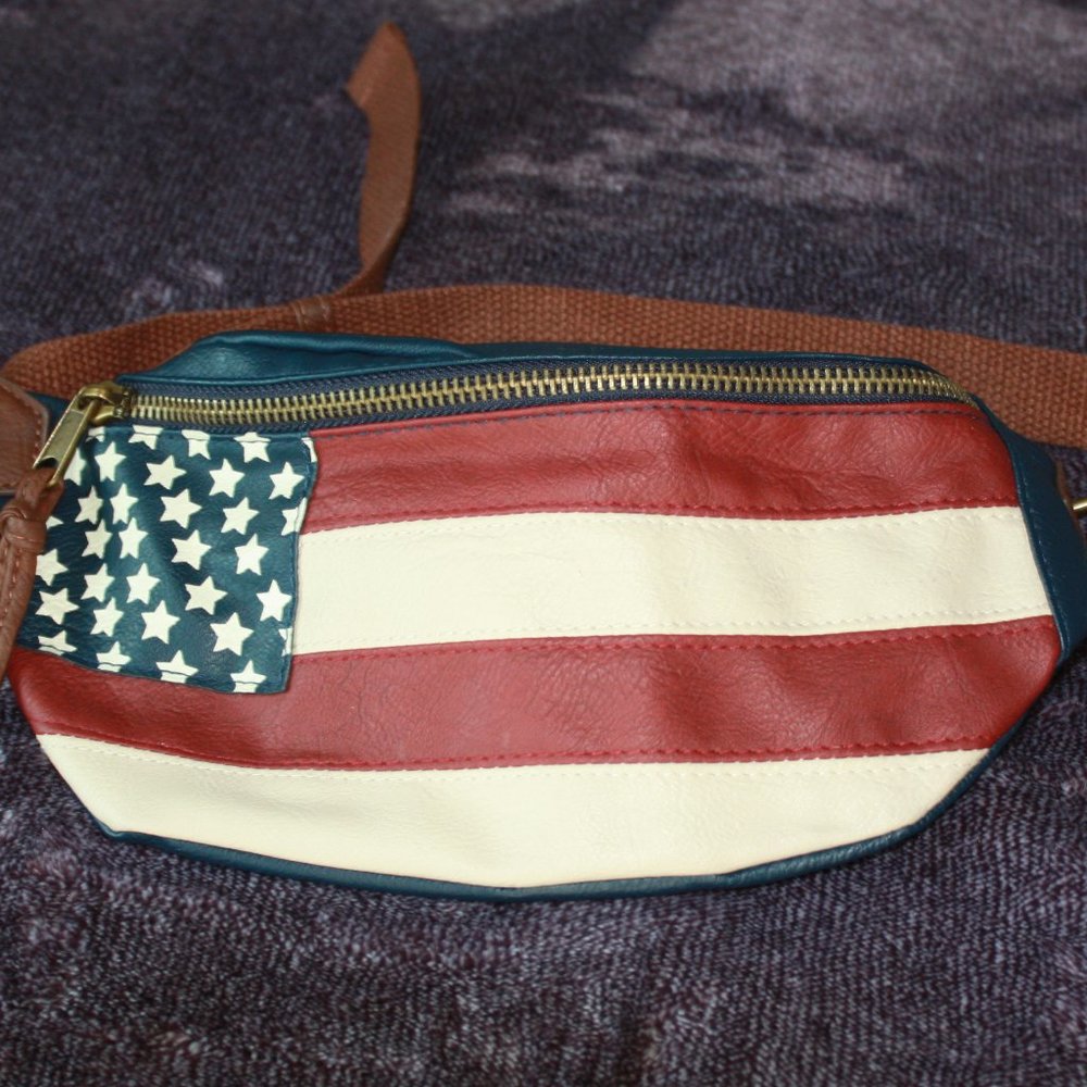 American flag fanny pack